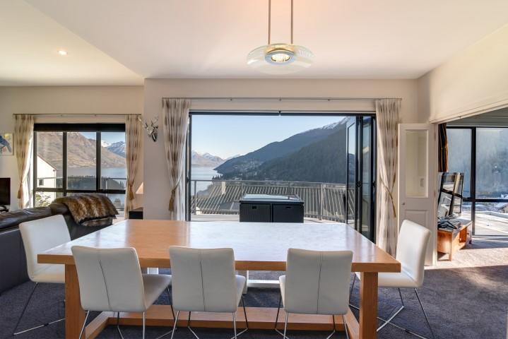 The Queenstown Bothy Luaran gambar