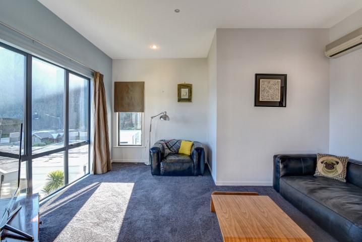 The Queenstown Bothy Luaran gambar