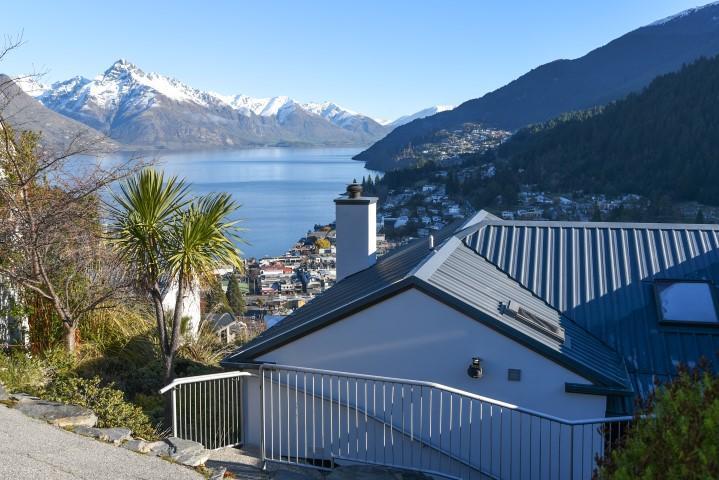 The Queenstown Bothy Luaran gambar